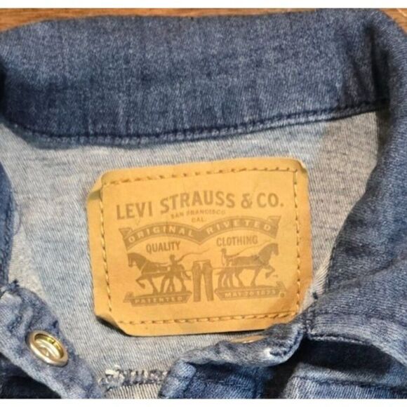 Levis 24M Girls Denim Jacket With Button Front & Ruffled Hem - Picture 7 of 7